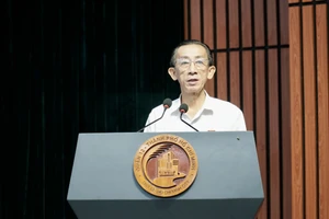 ĐBQH TP.HCM trả lời về mở rộng quốc lộ 1, quy hoạch bờ hữu sông Sài Gòn