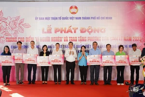TP.HCM: Phấn đấu vận động hơn 160 tỉ đồng trong tháng 'Vì người nghèo'