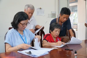 Tân Bình chi trả tiền hỗ trợ cho các hộ dân bị ảnh hưởng bởi dự án xây dựng cụm trường học