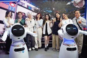 Trải nghiệm nhiều công nghệ hiện đại tại Hội báo toàn quốc 2024