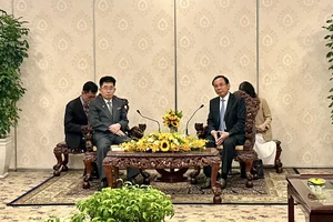 Bí thư TP.HCM Nguyễn Văn Nên tiếp lãnh đạo Đảng Lao động Triều Tiên 