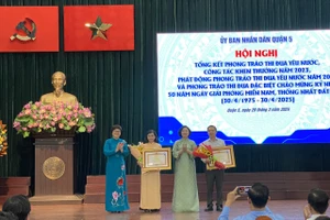 Quận 5: Nhiều cá nhân, tập thể được vinh danh trong phong trào thi đua yêu nước