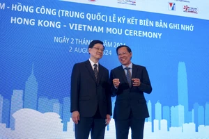 Chủ tịch Phan Văn Mãi mong muốn doanh nghiệp Hong Kong đầu tư vào TP.HCM