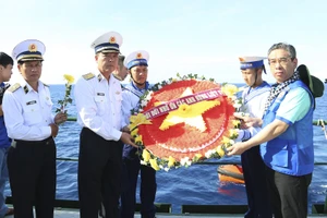 Phó Bí thư TP.HCM Nguyễn Phước Lộc xúc động nói về Trường Sa trong lễ góp quỹ 'Vì Biển đảo quê hương...'