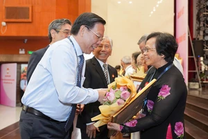 Chủ tịch Phan Văn Mãi đặt hàng MTTQ Việt Nam TP.HCM nhiều vấn đề quan trọng