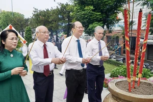 Lãnh đạo TP.HCM dâng hương tưởng nhớ Liệt sĩ Nguyễn Văn Trỗi