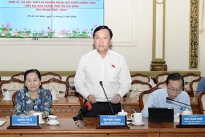 Lương chưa đủ hấp dẫn để giữ chân người tài ở khu vực công