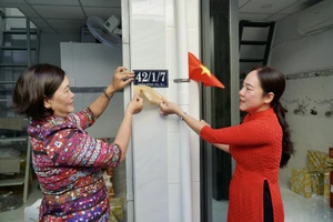 Dân hẻm 42 Trần Đình Xu, quận 1 nhận nhà mới sau vụ hoả hoạn 