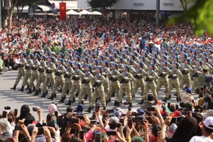 Lễ kỷ niệm 30-4 vừa qua đã làm rung động thật sự mọi tầng lớp Nhân dân