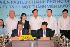 Thứ trưởng Thường trực Bộ Y tế: Phát triển dịch vụ tiêm chủng để người dân tiếp cận vaccine mới