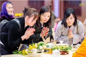 Vụ xá lợi tóc ở chùa Ba Vàng: Vì “đời” hay vì đạo?