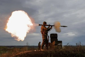 Tân binh Nga huấn luyện tại thao trường thuộc tỉnh Rostov. ẢNH: REUTERS