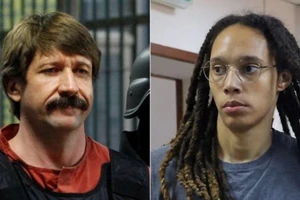 Trùm buôn vũ khí Viktor Bout (bên trái) và nữ ngôi sao bóng rổ Brittney Griner (bên phải). ẢNH: REUTERS