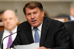 Thượng nghị sĩ đảng Cộng hòa Mike Rounds. Ảnh: GETTY IMAGES