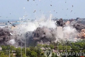Hình ảnh văn phòng liên lạc chung giữa Triều Tiên và Hàn Quốc bị cho nổ tung hồi 2020. Ảnh: YONHAP