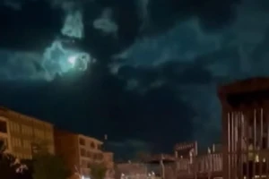 VIDEO: Sao băng cực lớn sáng lòa bầu trời