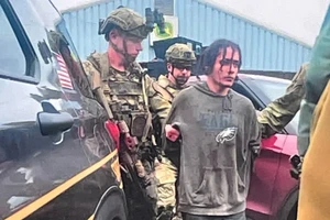 2 tuần truy nã tù nhân vượt ngục của 500 cảnh sát Mỹ 