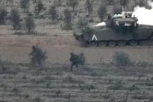 VIDEO: Xe tăng, bộ binh Israel hiện diện ở Dải Gaza 