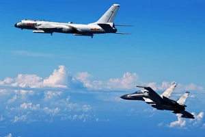 Nga-Trung tuần tra chung trên biển, Nhật-Hàn điều máy bay theo dõi