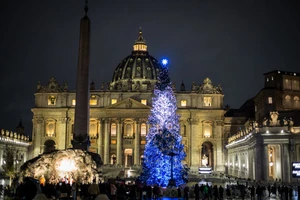 Chùm ảnh: Thế giới rộn ràng đón Giáng sinh 2023 ngập tràn màu sắc, ánh sáng, âm thanh