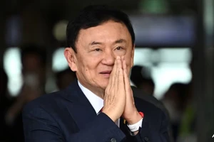 Ông Thaksin đối mặt cáo buộc hình sự về tội khi quân