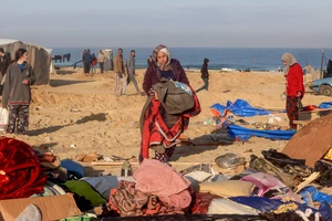 Xung đột Israel-Hamas 22-2: Israel đánh mạnh cả nam lẫn bắc Gaza; Báo động cạn viện trợ vào Gaza 