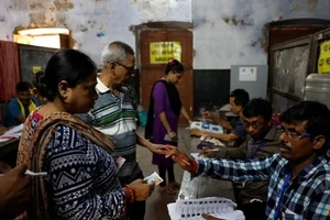 Công tác hậu cần phi thường trong cuộc bầu cử lớn nhất thế giới