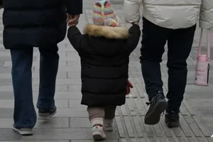 Bàn chuyện dân số giảm và ô nhiễm