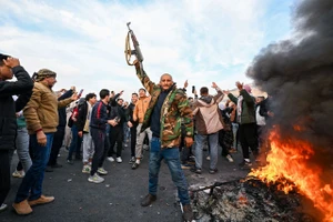 Nội chiến Syria: Phe nổi dậy tuyên bố ‘giải phóng’ Damascus, lật đổ Tổng thống Bashar al-Assad