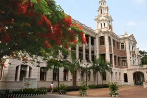 Hong Kong bắt và truy tố hàng chục người nước ngoài dùng bằng cấp giả du học