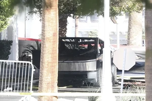 Vụ xe Tesla Cybertruck phát nổ trước khách sạn Trump International: Tài xế là lính đặc nhiệm Mỹ