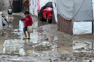 Người dân Gaza oằn mình giữa mùa đông khắc nghiệt ngay đầu năm mới