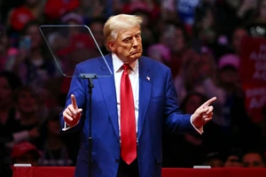 Ông Trump lên tiếng việc Mỹ treo cờ rủ vào ngày nhậm chức tổng thống