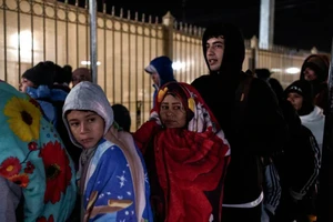 Cảm xúc lẫn lộn của người di cư tại biên giới Mỹ-Mexico