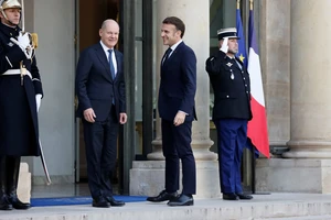 Anh, Đức, Ba Lan... tranh cãi việc đưa quân tới Ukraine