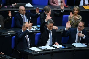 Nước Đức ‘chuyển mình’ khi mối quan hệ xuyên Đại Tây Dương ngày càng bất ổn