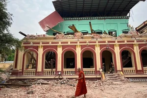 Đau lòng câu chuyện các nhà sư giữa động đất Myanmar 