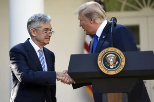 Cuộc chiến mang tên lãi suất giữa ông Trump và Chủ tịch Fed sẽ theo kịch bản nào?