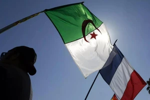 Quan hệ Pháp - Algeria tiếp tục rạn nứt sau quyết định trục xuất viên chức ngoại giao của hai nước