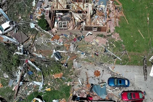 Kinh hoàng lốc xoáy ở Mỹ, 25 người thiệt mạng