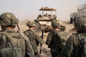 Israel hứng 'cơn giận dữ' trong lẫn ngoài vì Gaza