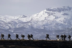 Quân đội NATO nỗ lực vượt 'chông gai' ở Bắc Cực