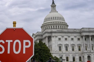 Chính phủ Mỹ đóng cửa: Hàng tỉ USD thiệt hại, hàng triệu người bị ảnh hưởng