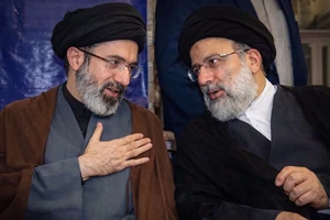 Lãnh tụ Tối cao Iran ra thông điệp; IRGC cảnh báo tấn công 'không thể tưởng tượng'; Bộ trưởng Pakistan đến Iran