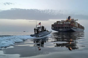 Ngày càng căng thế giằng co Mỹ - Iran ở eo biển Hormuz