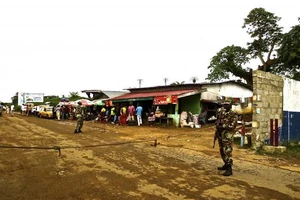 Kinh hoàng: hơn 1200 người chết vì Ebola ở Tây Phi