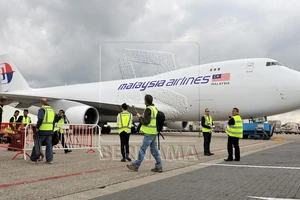 Nguyên thủ Malaysia đến quốc tang đón 20 thi thể “hồi hương“