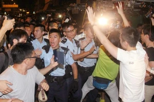 Hong Kong: Băng đảng hội Tam Hoàng xâm nhập vào biểu tình