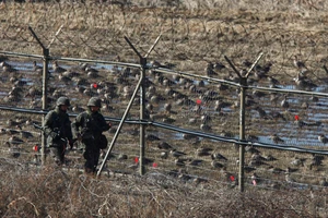 Phát hiện 10 binh sĩ Triều Tiên áp sát giới tuyến của Hàn Quốc