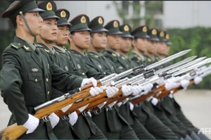 Bắc Kinh giám sát chặt chẽ chi tiêu quốc phòng